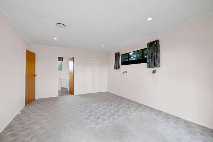 37 Pembroke Road East Stratford_18