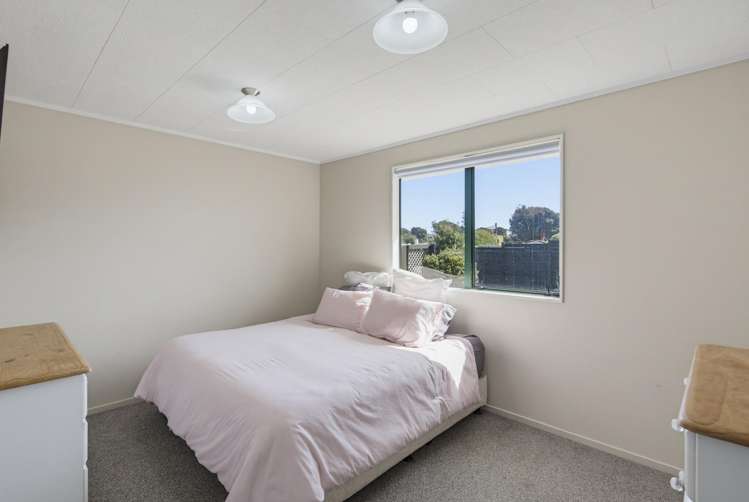 16B Karaka Street Otaki Beach_16