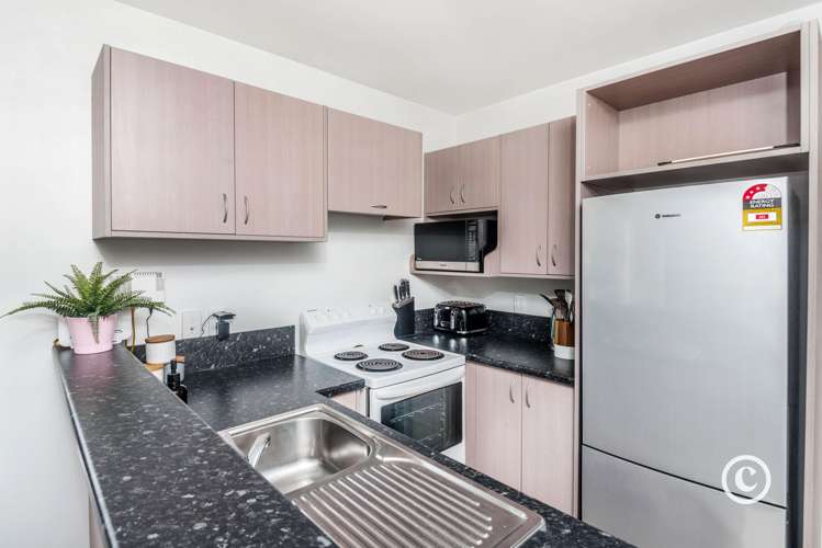 2/14 Tireti Road Titahi Bay_5