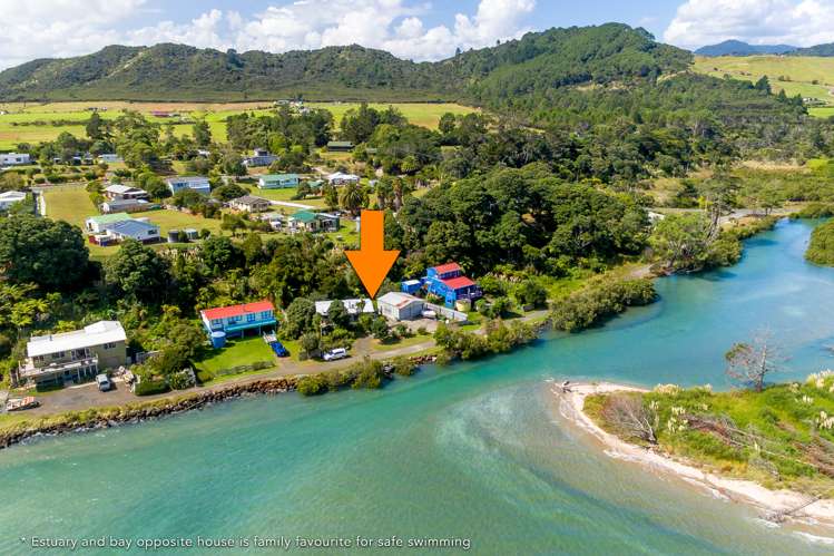 22 Koutu Beach Road Opononi_19
