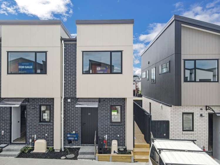 31 Kiato Lane Flat Bush_16