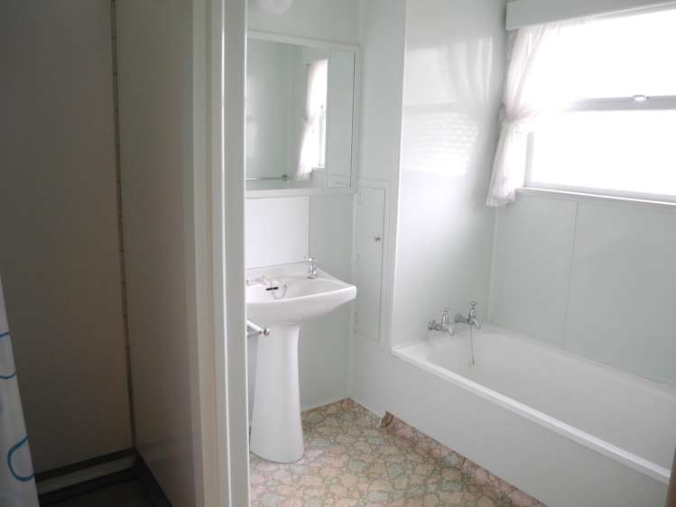 86 Shearman Street Waimate_10