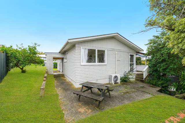 6 Valencia Place Manurewa_1