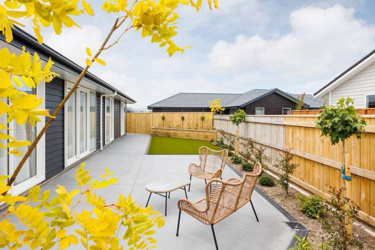 52 Peppertree Glade Kelvin Grove_25