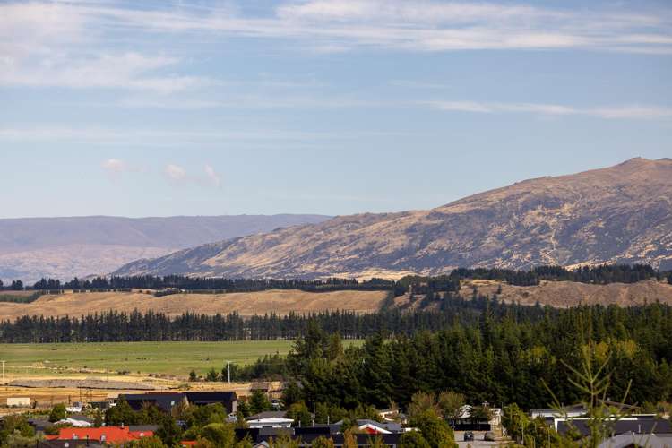 17 Parry Crescent Lake Hawea_8