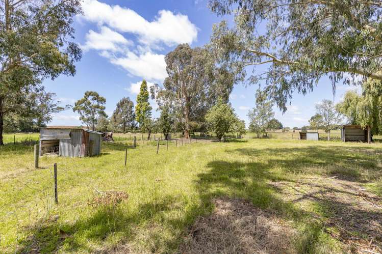 1649 Cust Road Cust_39