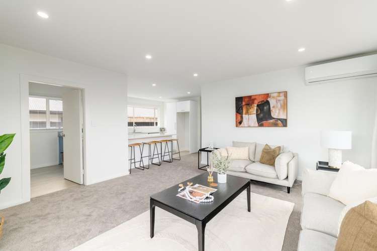 6 Lake Terrace Road Burwood_2