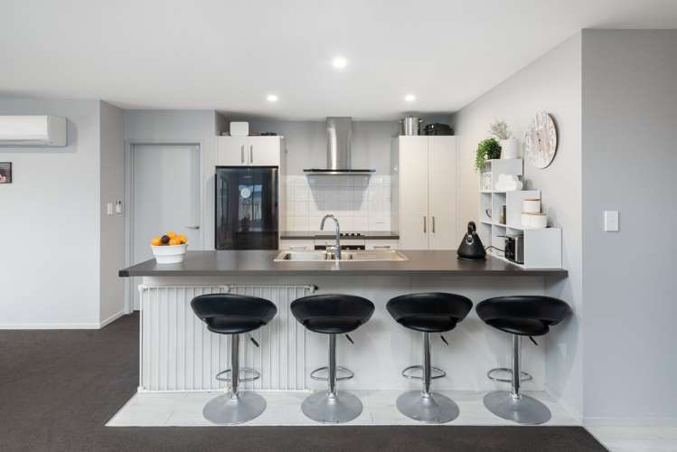 26 Rochfort Crescent Pyes Pa_1