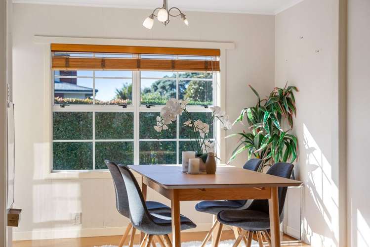 11 Luplau Crescent Cockle Bay_10