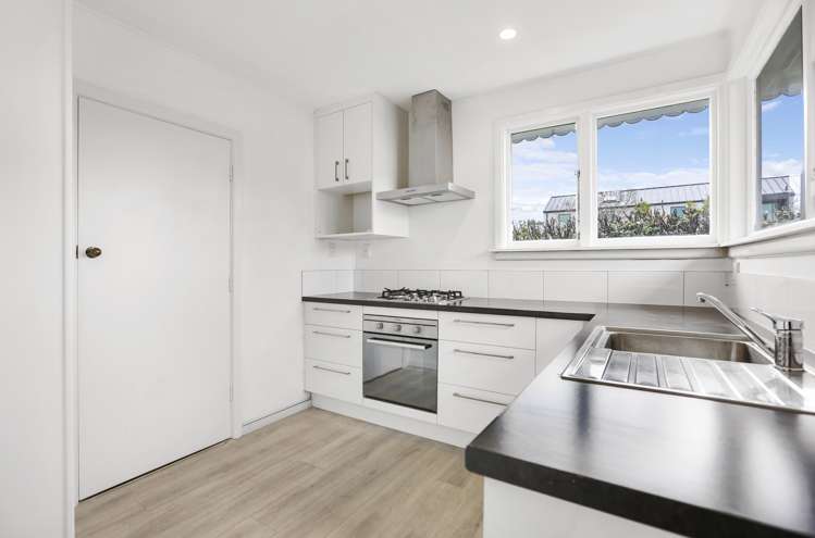 1/64 Bristol Street Saint Albans_6