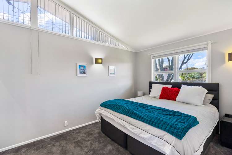 1/24 Colmar Road Mellons Bay_8