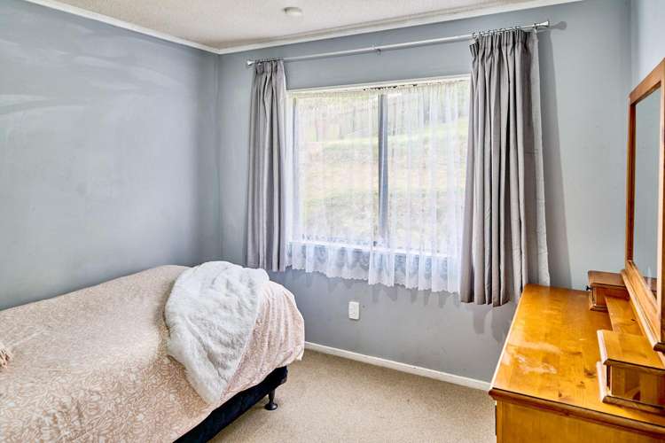 216 Sievers Grove Cannons Creek_10