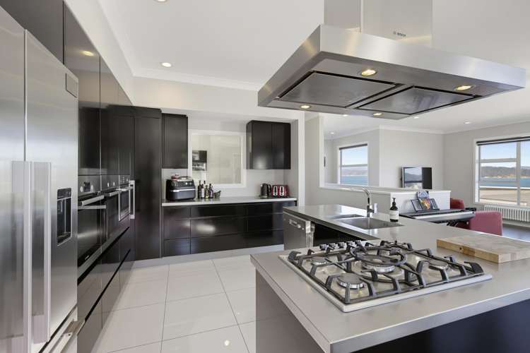 3 Satchell Way Kaiwharawhara_7
