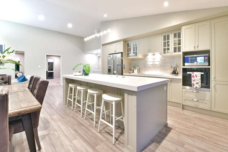 12 Seaview Crescent Hatfields Beach_8