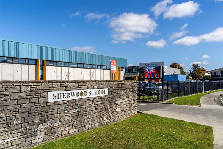 1/7 Newstead Avenue Browns Bay_19