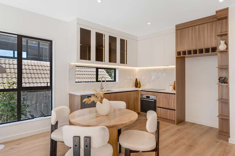 1-5/1 The Esplanade Eastern Beach_11