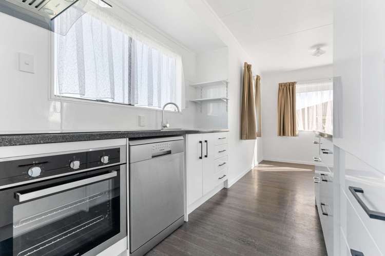 33 Sunrise Avenue Owhata_7