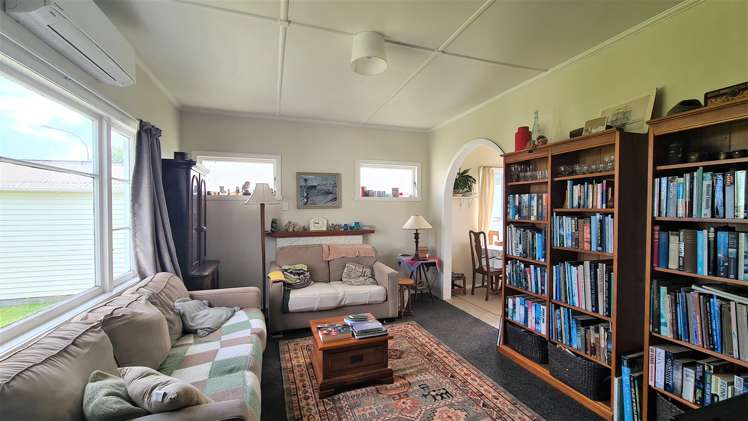 147 Tasman Street Opunake_3