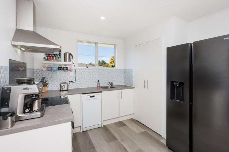 56A Maxwells Line Awapuni_2