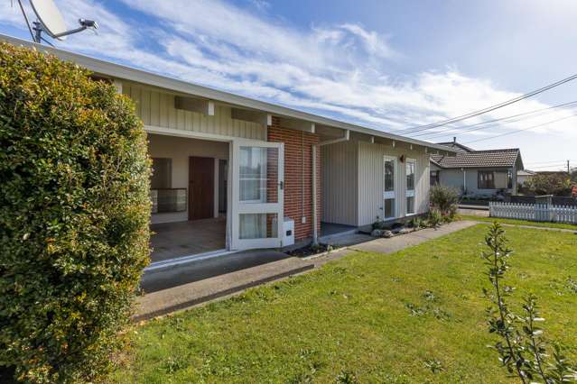 556 Queen Street East Levin_1