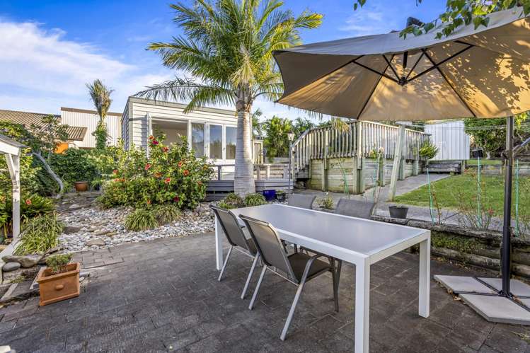 8 Swann Beach Road Stanmore Bay_13