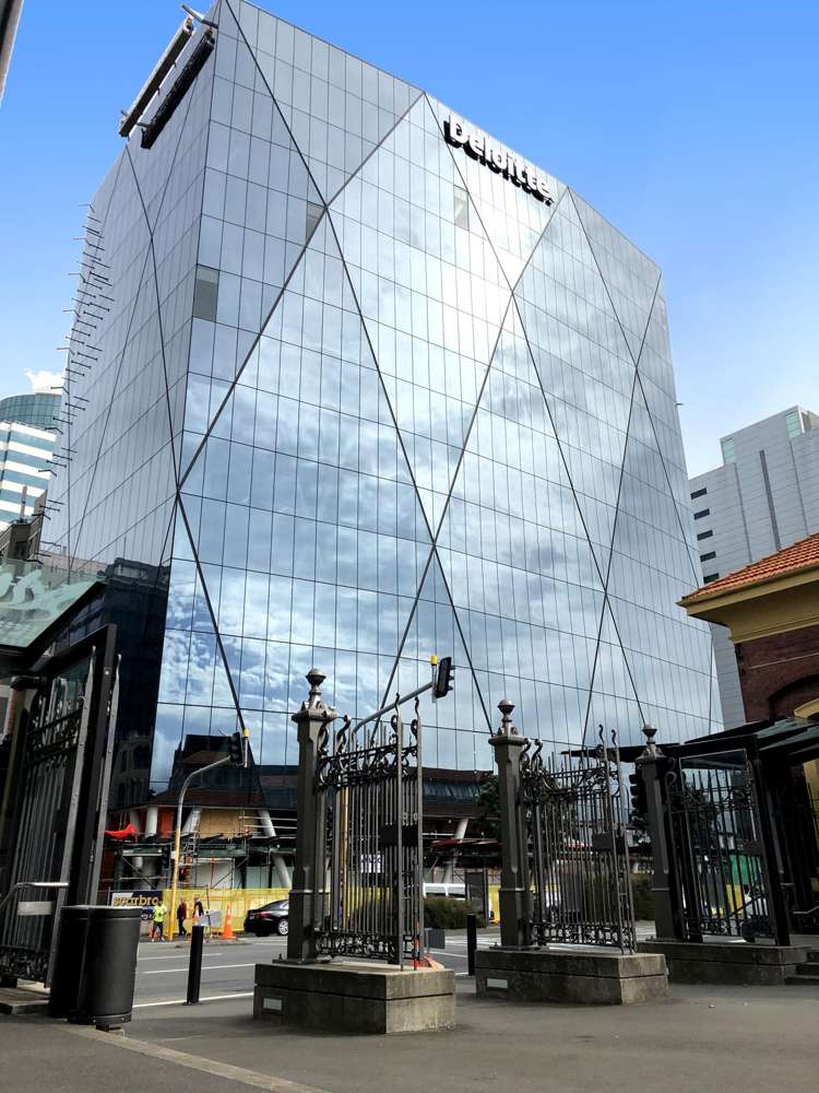 20 Customhouse Quay_0