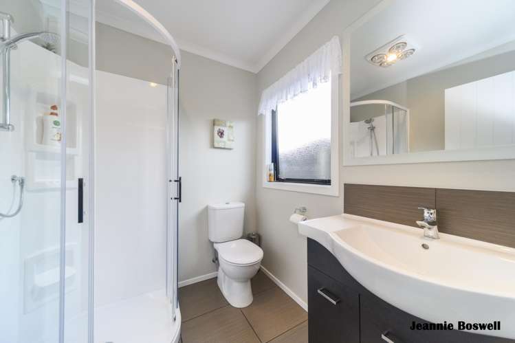 5 Levi Place Kelvin Grove_15