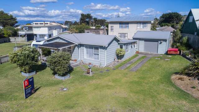 8 Mack Street Foxton Beach_1