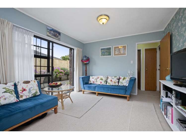 6 Kuripaka Crescent The Gardens_5