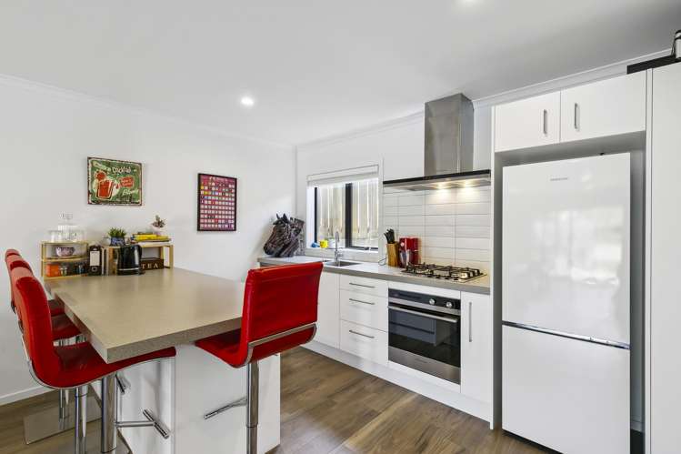 6/9 Surrey Street Tawa_7