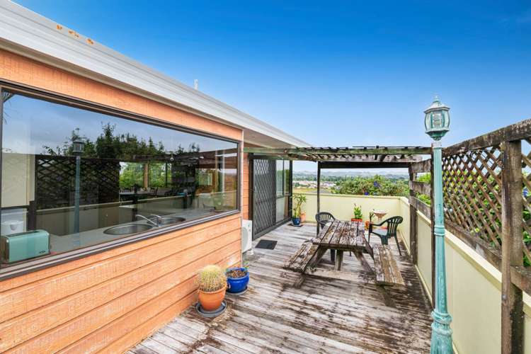 2/1 Captain Street Helensville_7