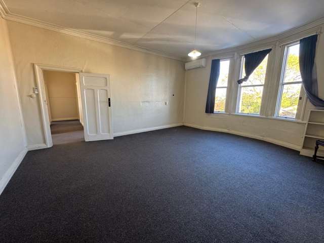  A/114 Bridge Street Bulls_2