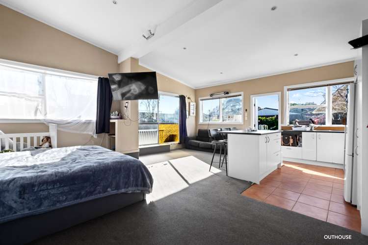 204a Tukapa Street Westown_13