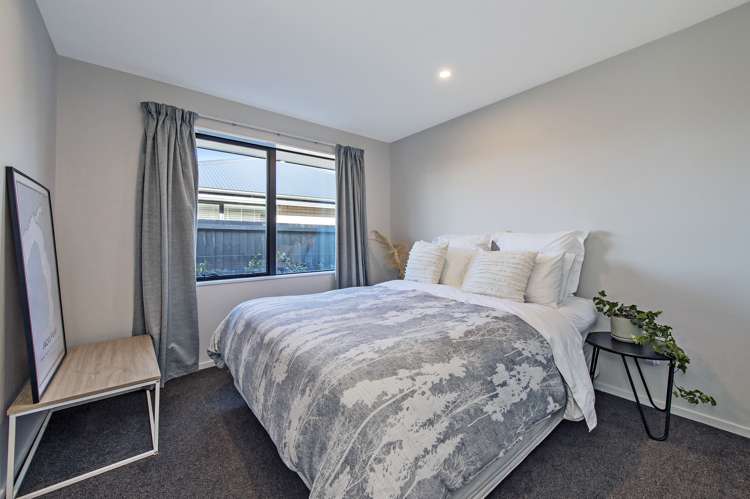 32 Temple Avenue Lincoln_11