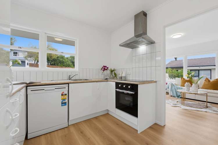 2/5 Eban Avenue Hillcrest_11