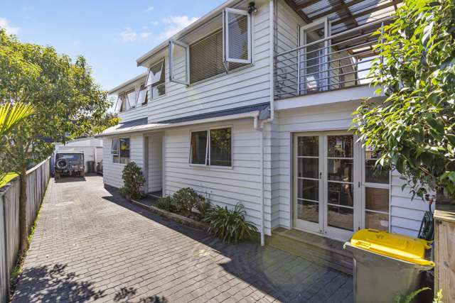 16B Sulphur Beach Road Northcote Point_1
