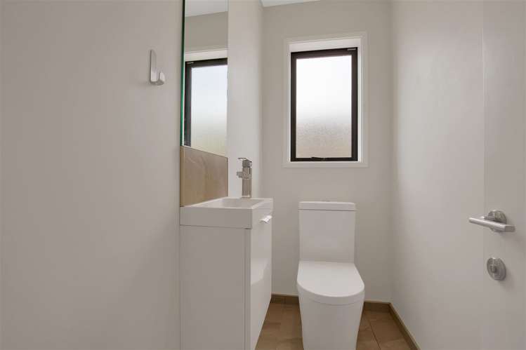 22 Robert Duncan Road Belfast_17