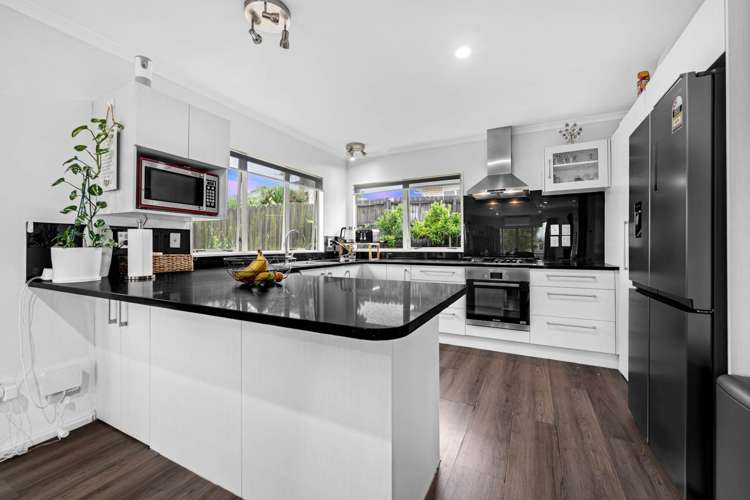 8 McKittrick Avenue Flat Bush_9