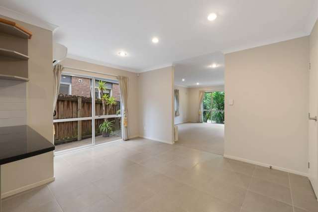 11 Norwood Drive Flat Bush_4