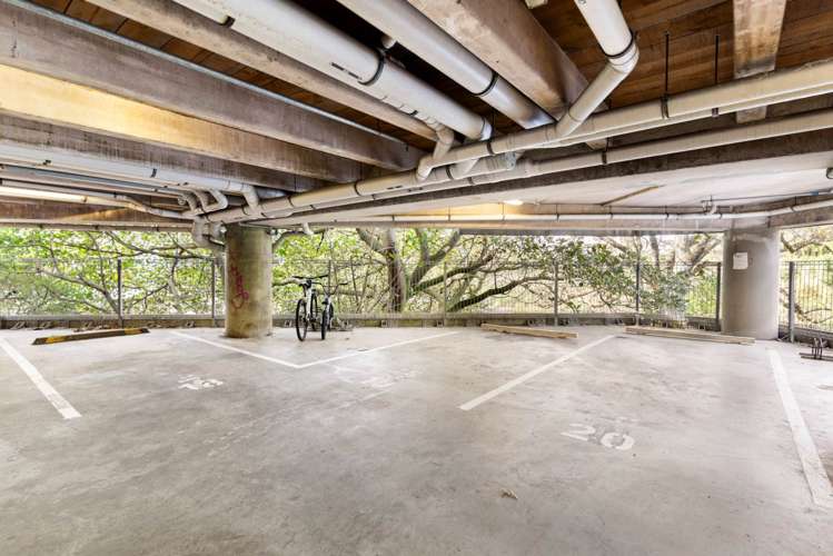 1302/18 Saint Martins Lane Grafton_15