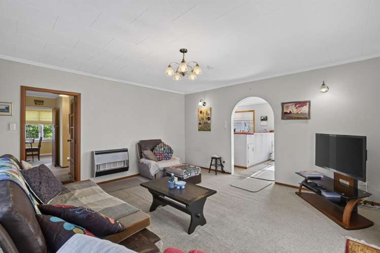 85 Queen Street Waitara_9