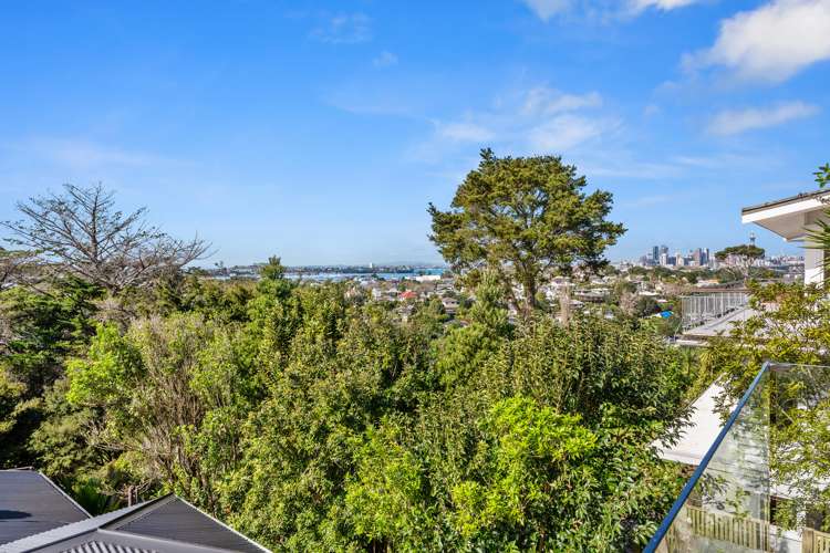 32 Seaview Avenue Northcote_14