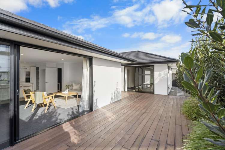 25 Malaga Crescent Harewood_19