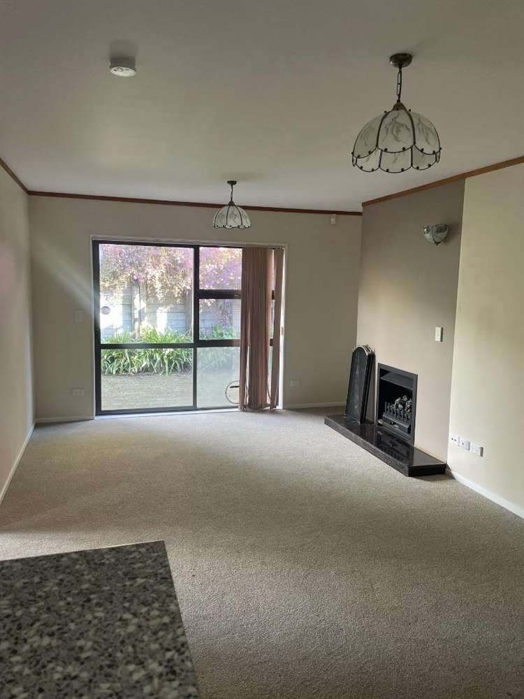 8A Kirkdale Place 1736_1
