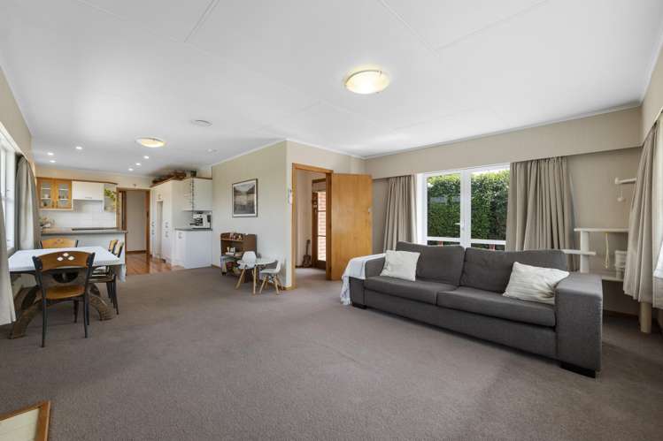 1 Reid Avenue Hawera_5
