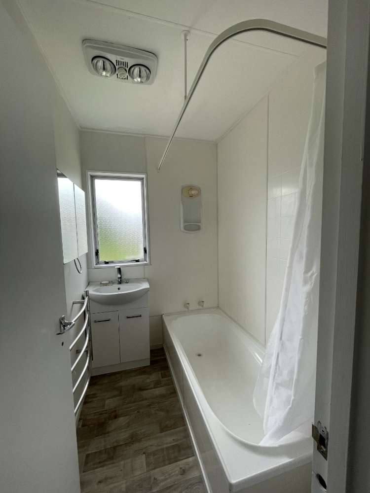 15 Guy Avenue 10516_5