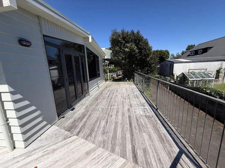 16 Dittmer Drive 10921_25