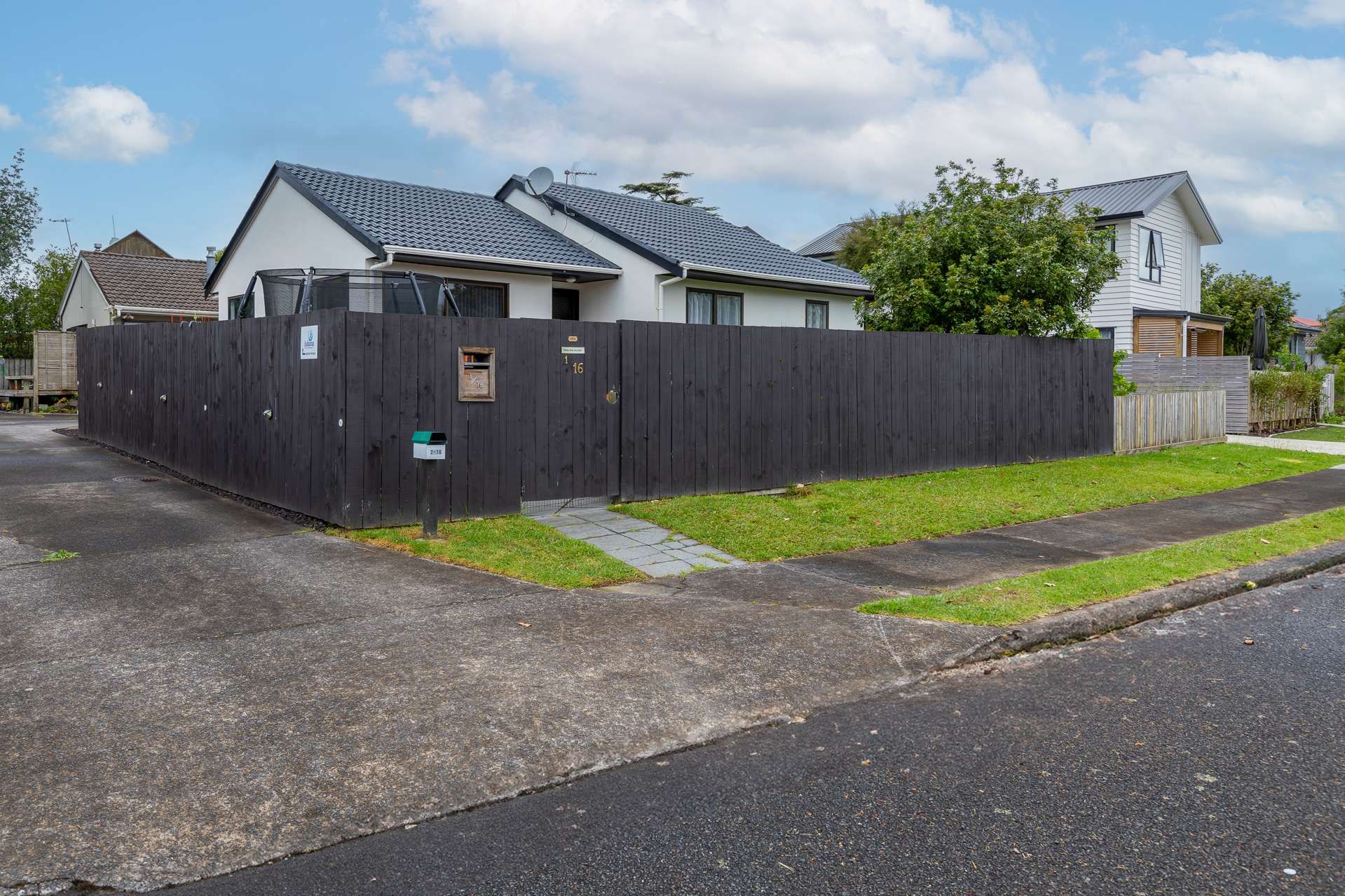 1/16 Edwin Freeman Place Ranui_0