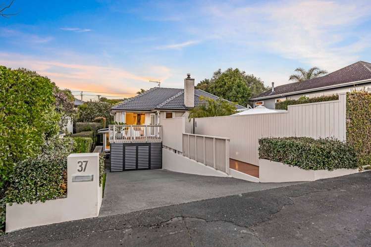 37 Colchester Avenue_2