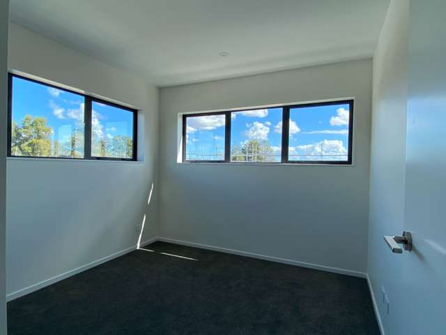 203/7 Newelm Lane Flat Bush_4
